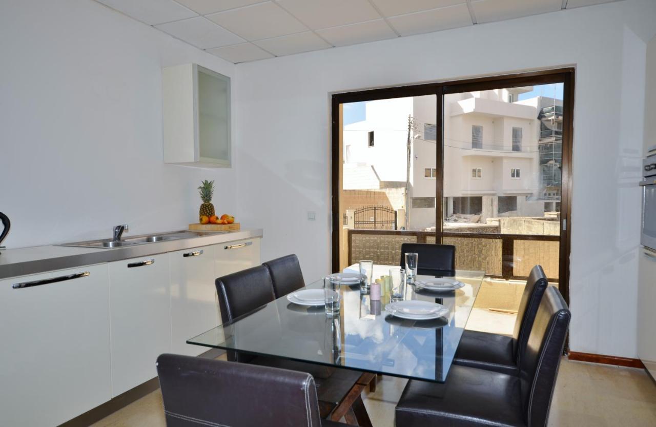Apartamento Large St Julians Central 2 San Julián Exterior foto